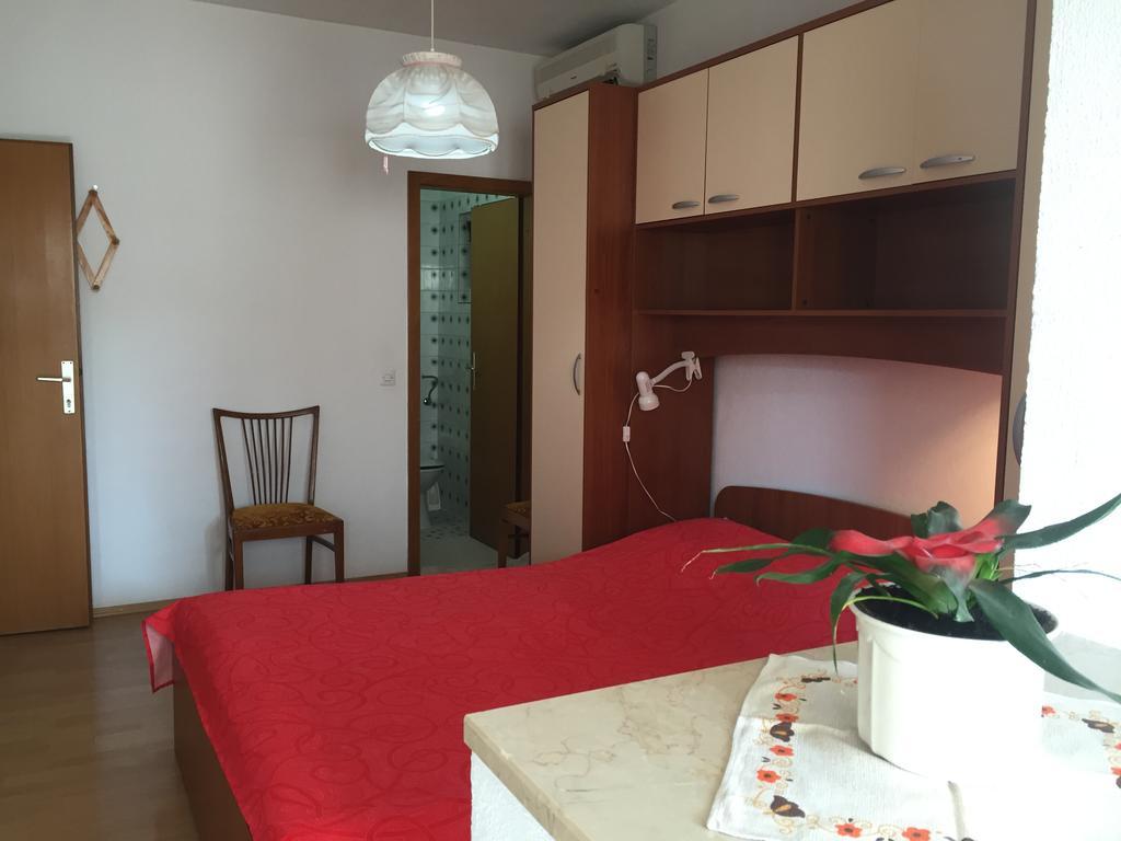 Apartments Bilic Nemira Omis Ngoại thất bức ảnh