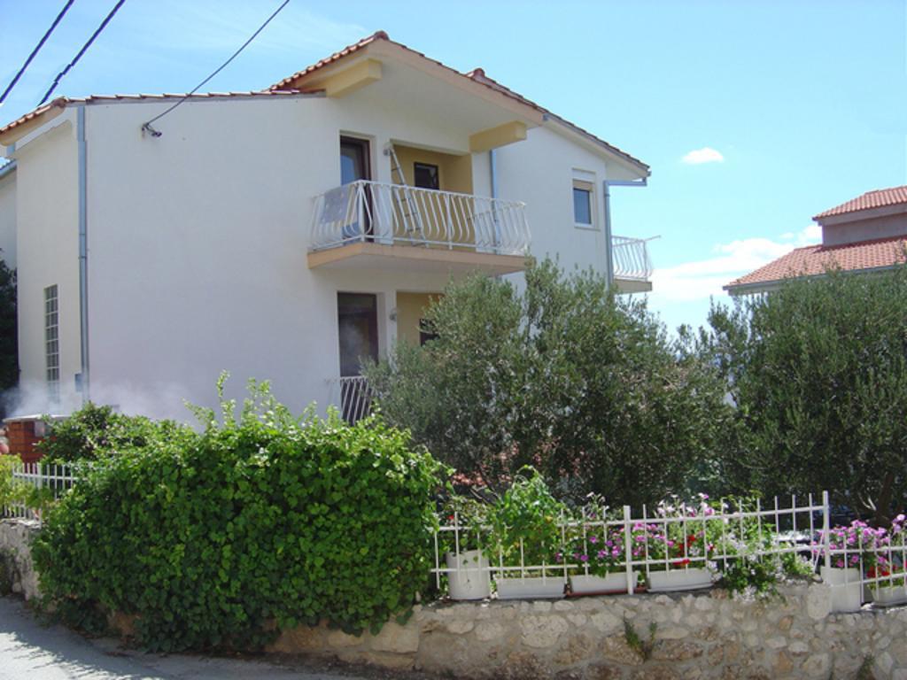 Apartments Bilic Nemira Omis Ngoại thất bức ảnh